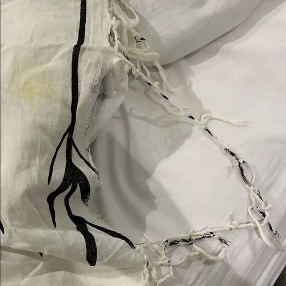 Urban Outfitters Arrows Tapestry - Picture 3 of 4